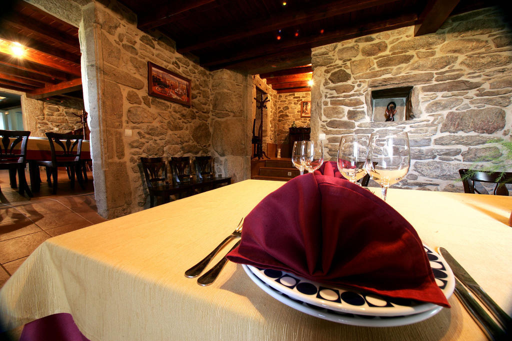 Os Casares Casa Da Botica A Estradaホステル エクステリア 写真